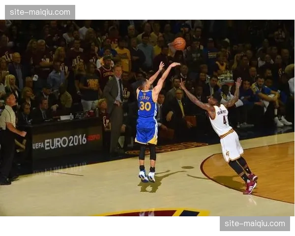 勇士队三分球占比创新高 进攻体系过度依赖外线手感