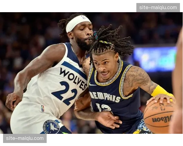 里德22分高效发挥,活塞内线轮换深度经受住考验 里德22分高效发挥,活塞内线轮换深度经受住考验