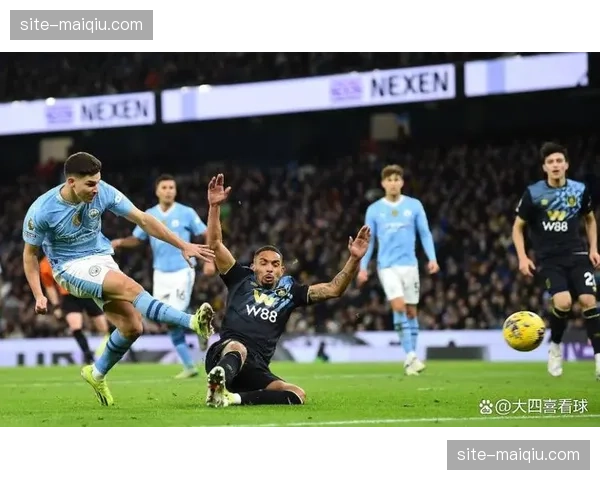 曼城少赛一场落后五分，赛程优势成追赶领头羊关键变量